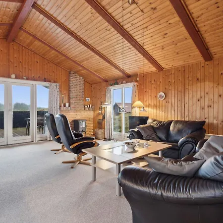 Oasis Near Dunes, Beach, And Activities Holiday home